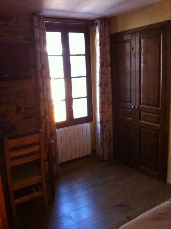 Au Chant Des Marmites Saint-Lary-Soulan Room photo